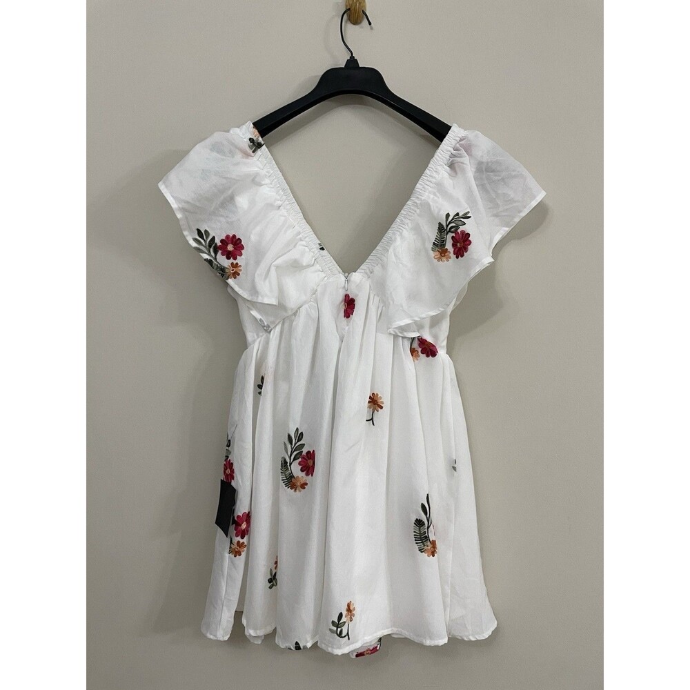 Lulus White Embroidered Flutter Sleeve Mini Dress NWT Size M Medium - Picture 4 of 8